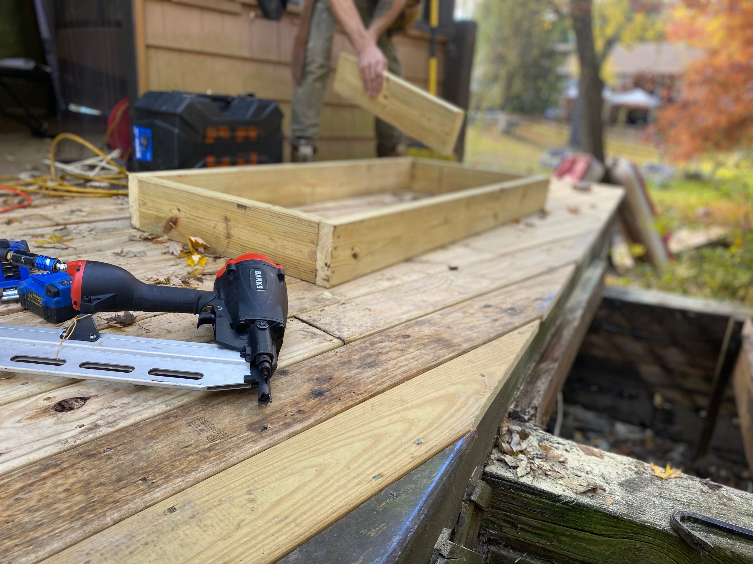 Construction d'une structure bois avec outils