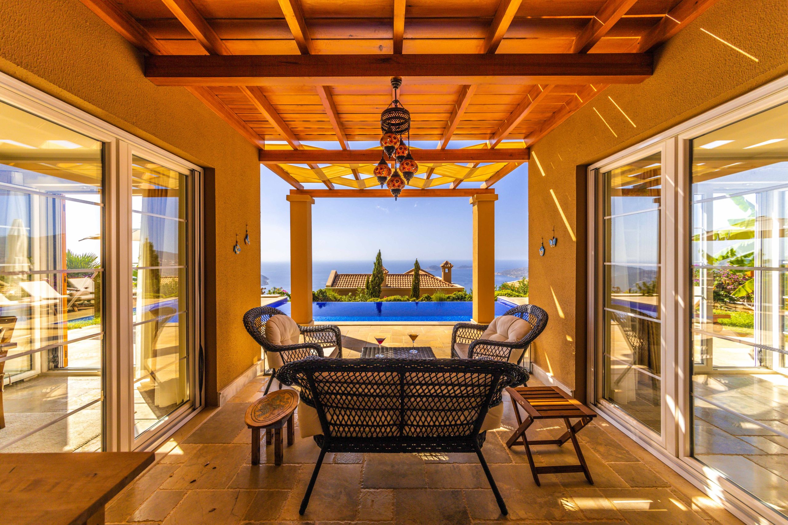 Coût d'une maison à Saint-Tropez pour Nagui
